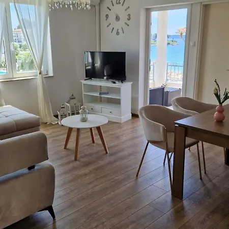 Lucka Apartman Rab Town