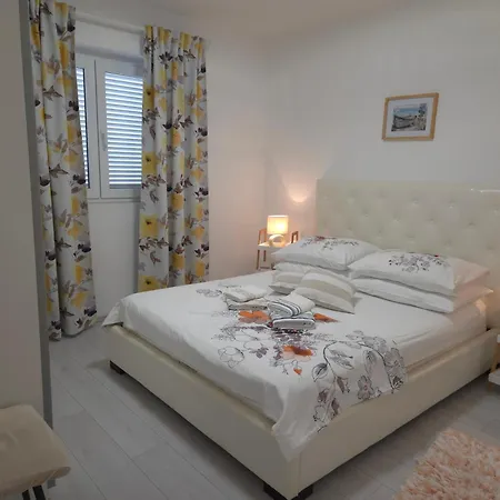 Apartment Lucka