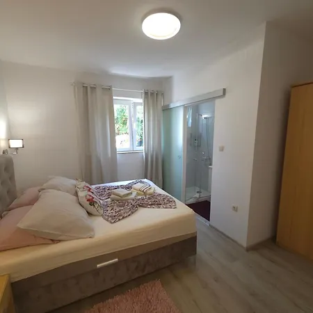 Lucka Apartment